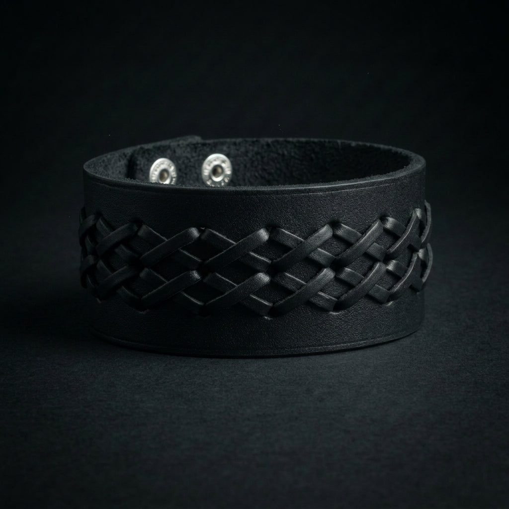 Blackhold Cuff